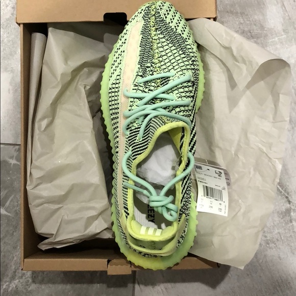 Yeezy 350 Boost - Picture 9 of 15